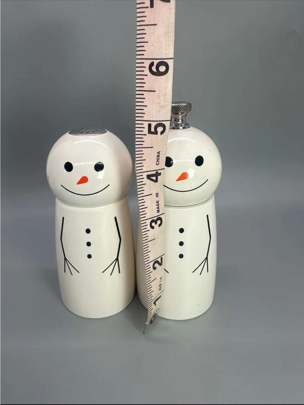 Fletchers Mill Williams Sonoma White Snowman Salt & Pepper Shaker Set